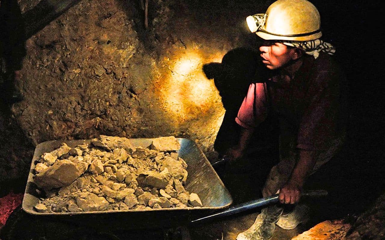 163 milliards d’euros en or pur : 75 ans plus tard, la Chine signe la plus grosse découverte mondiale du siècle avec 1 440 tonnes dans une seule mine