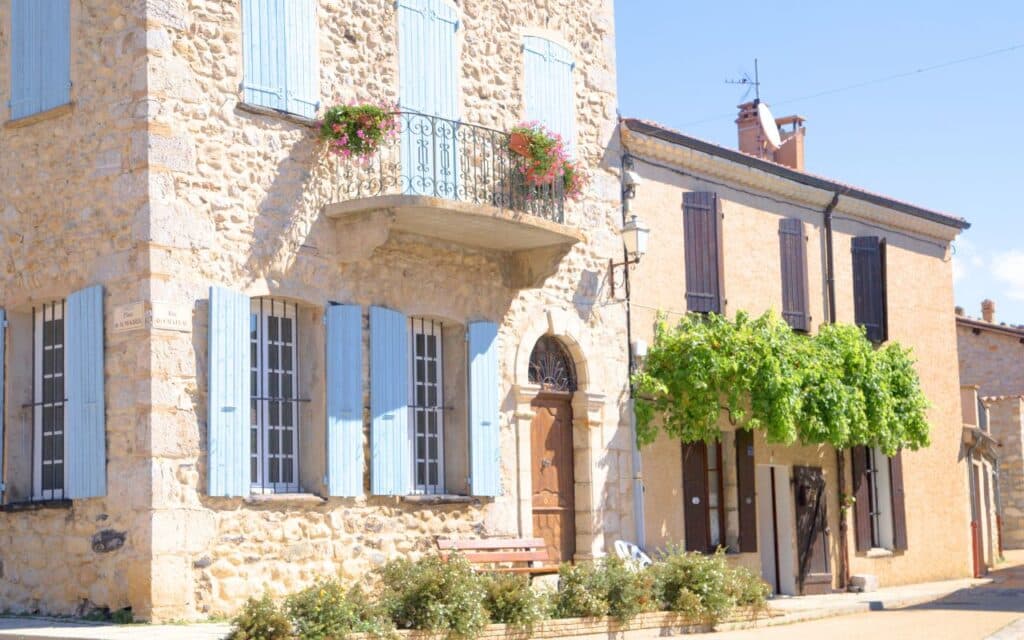 Ce cadeau de 100 000 € totalement exonéré d’impôt permet d’acheter ou rénover une maison principale avant 2026 : des milliers de familles en profitent déjà