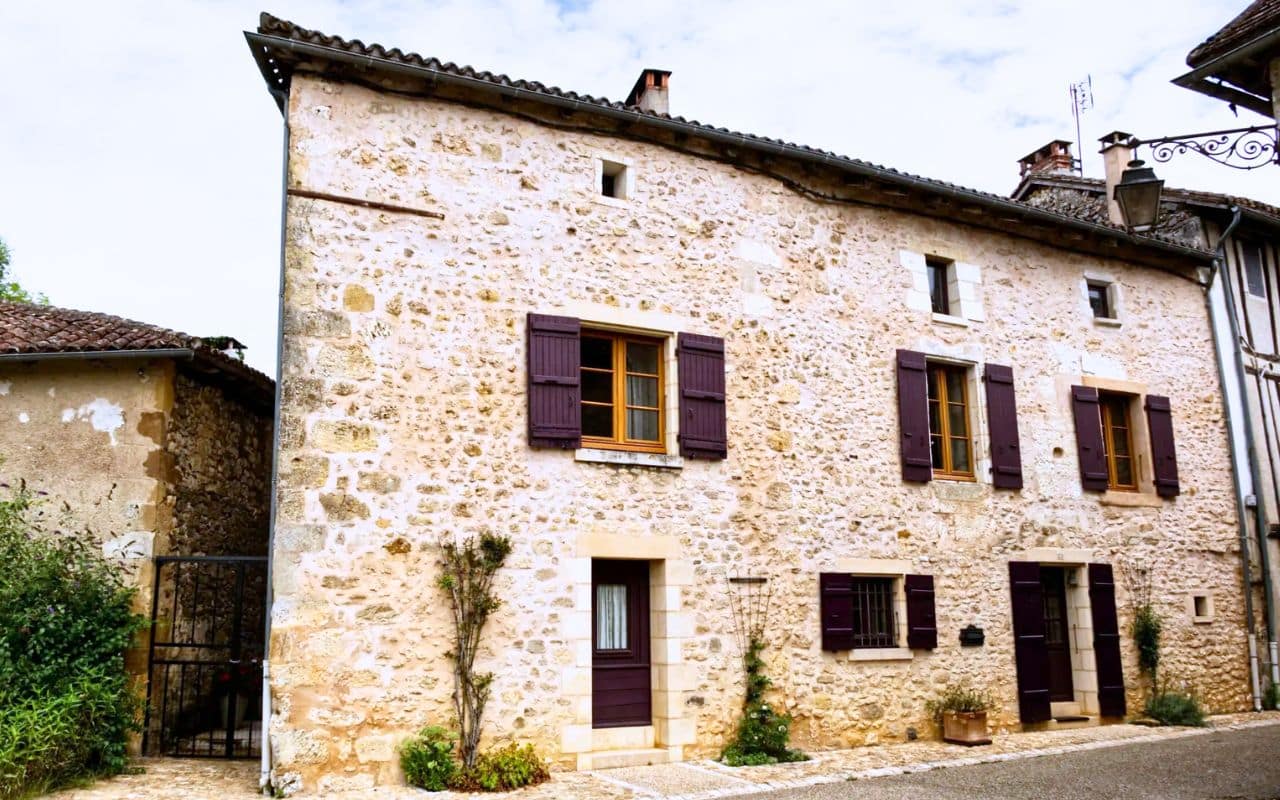 Des milliers de maisons rurales risquent la ruine à cause d’un calcul absurde du DPE français