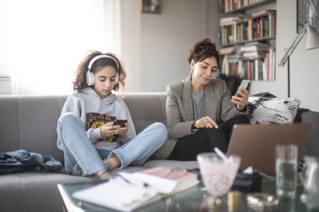 education financiere jeunes reseaux sociaux parents