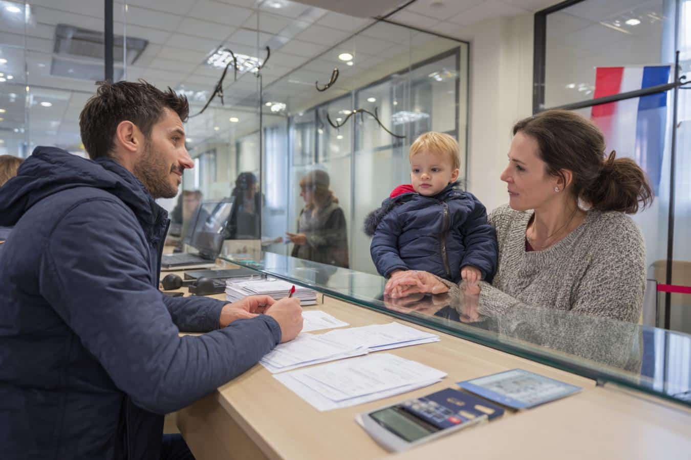 salaire minimum naturalisation decret france