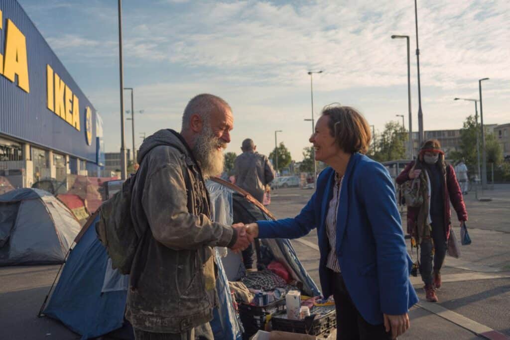 sdf devant ikea recoit offre emploi
