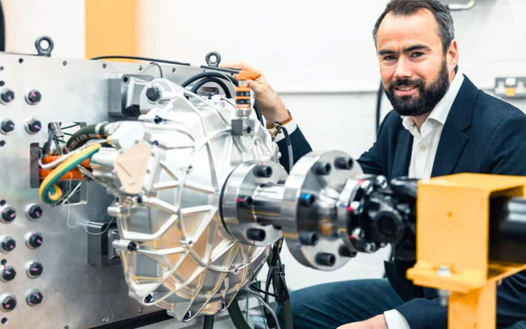 Voici la technologie qui va pulvériser Tesla : un moteur dans chaque roue, 4 000 chevaux, et un futur qui va beaucoup plus vite que prévu